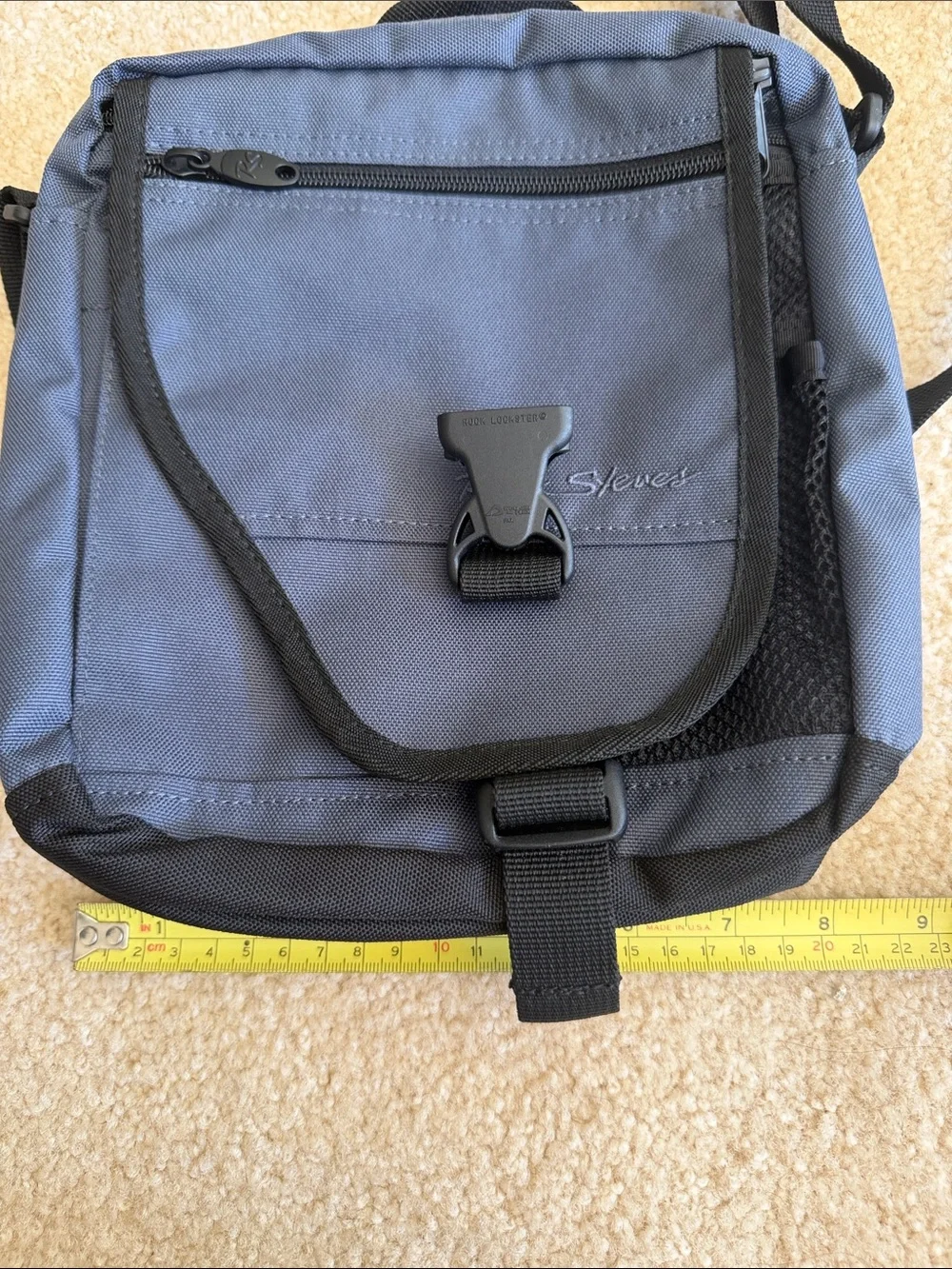 Rick Steves Velocé Guide Bag. Color grey